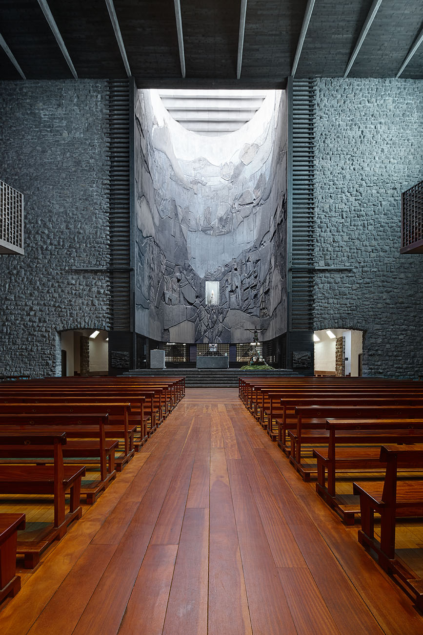 Basilica de Arantzazu - Iñaki Caperochipi - Fotografía