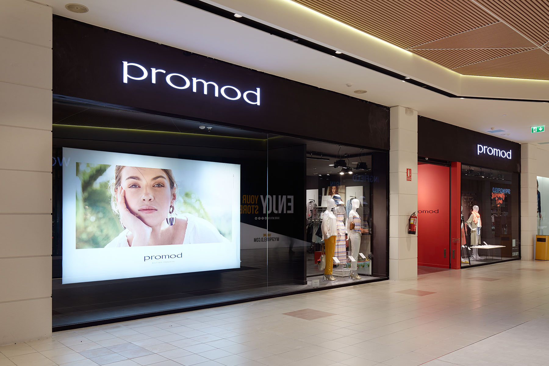 Centro Comercial Txingudi - Iñaki Caperochipi - Fotografía