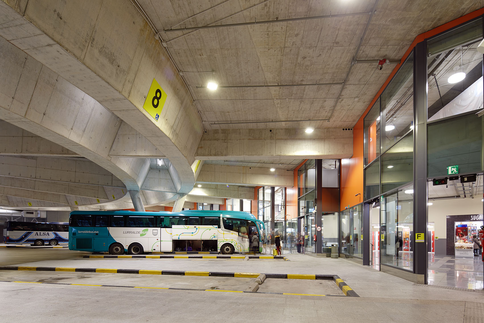 Geltokia, Estación de Autobuses Donostia - Iñaki Caperochipi - Fotografía